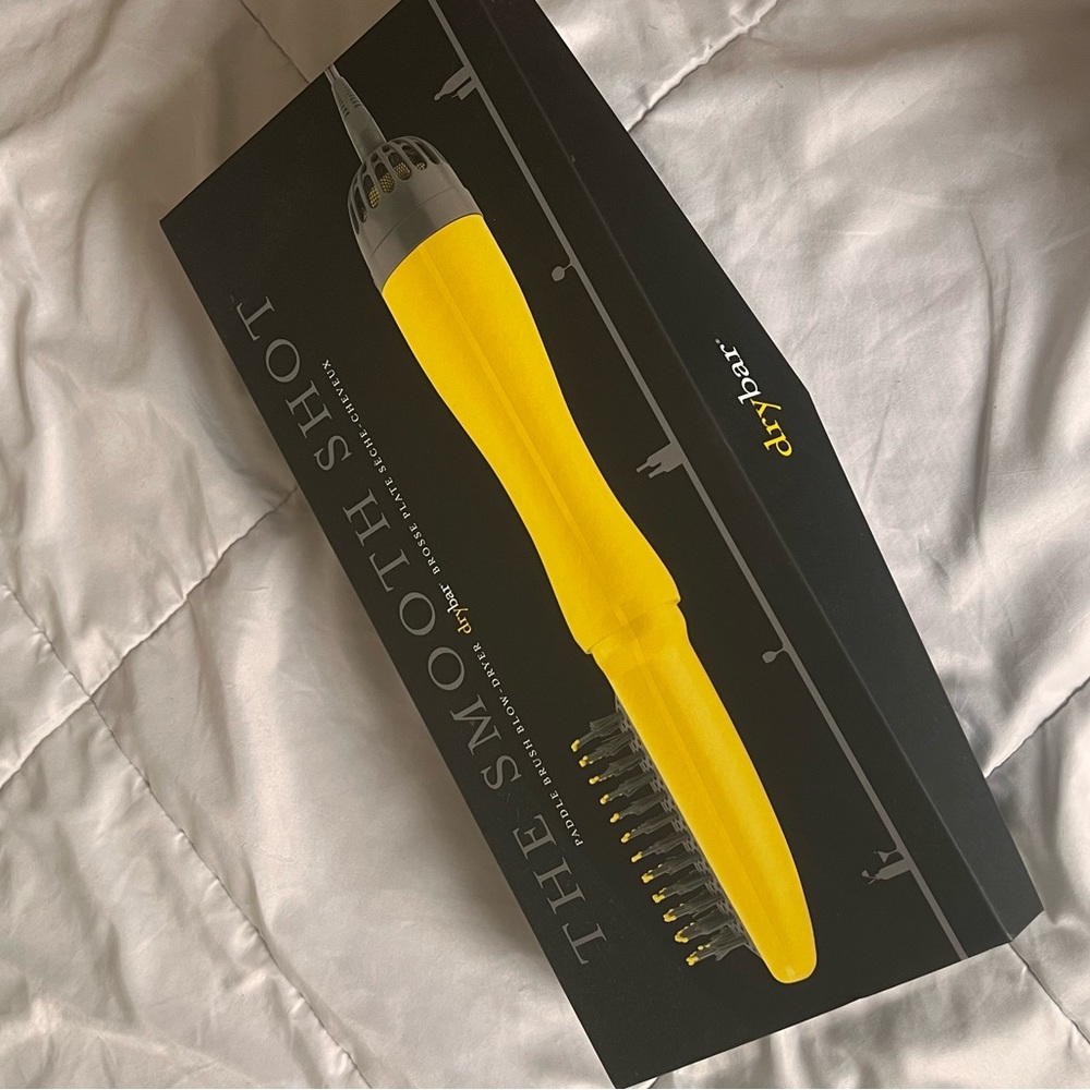 DRY BAR brush blow dryer